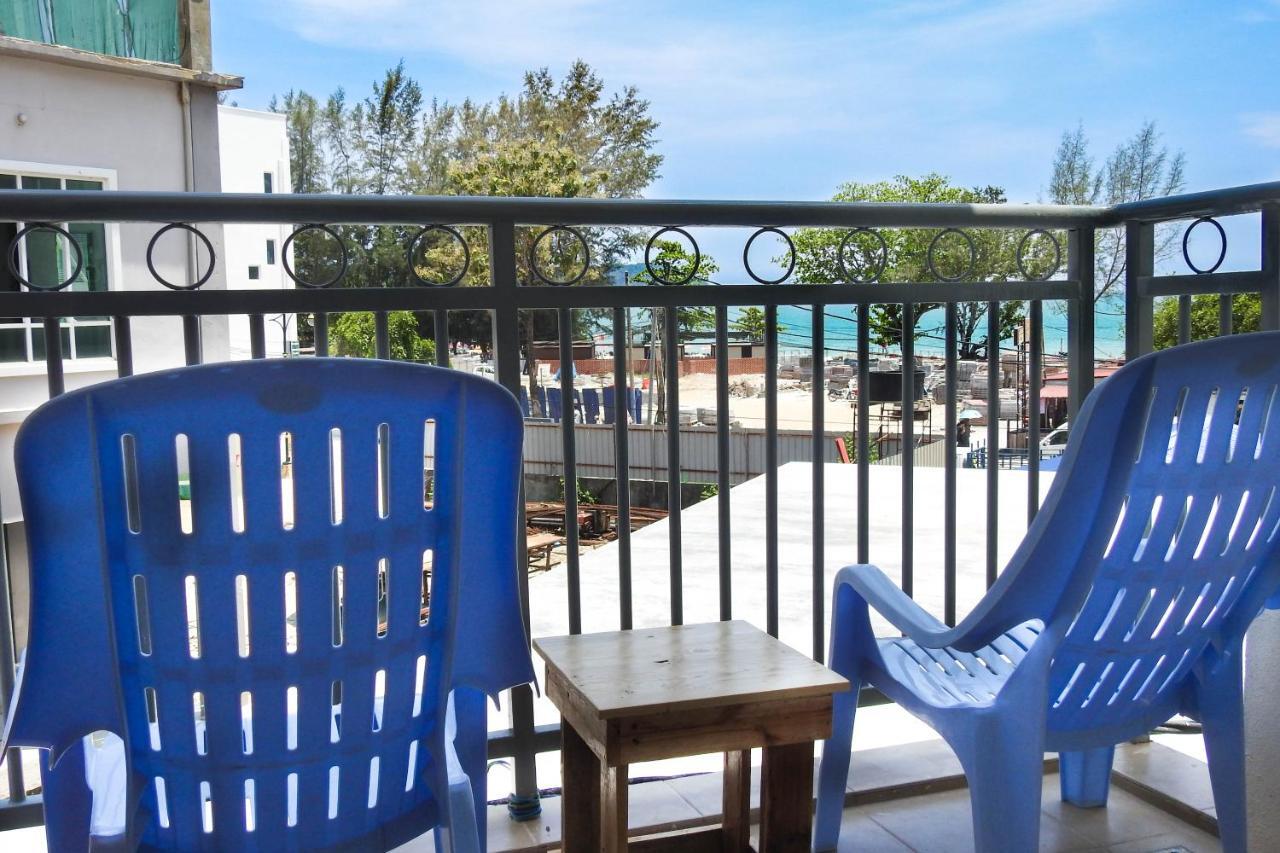 Paretto Seaview Hotel Пантай-Сенанг Экстерьер фото