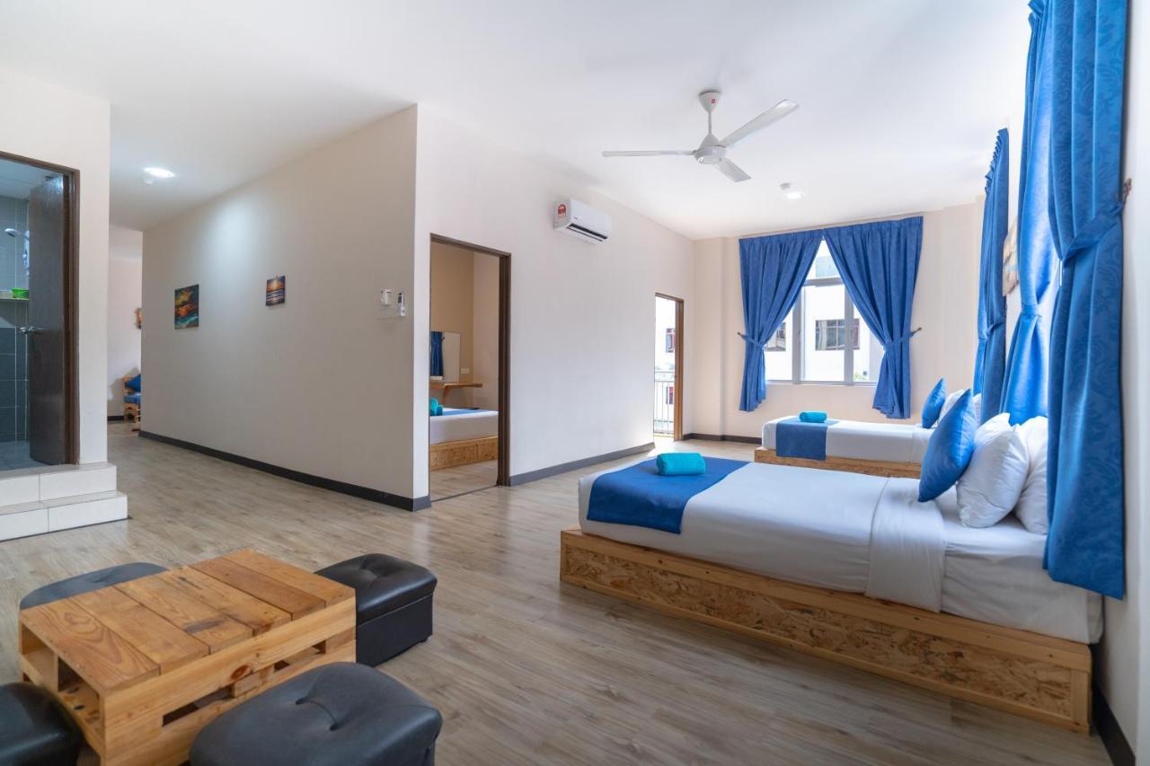 Paretto Seaview Hotel Пантай-Сенанг Экстерьер фото