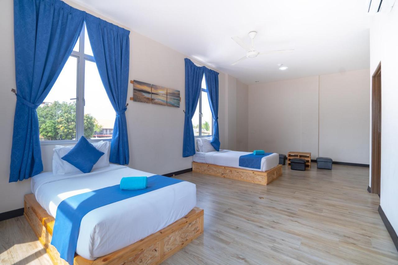 Paretto Seaview Hotel Пантай-Сенанг Экстерьер фото