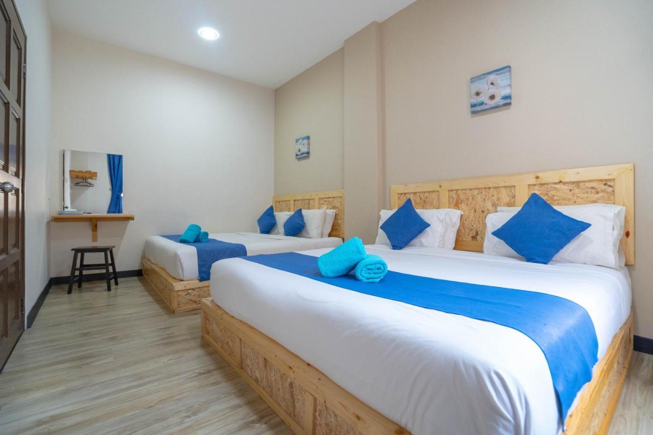 Paretto Seaview Hotel Пантай-Сенанг Экстерьер фото